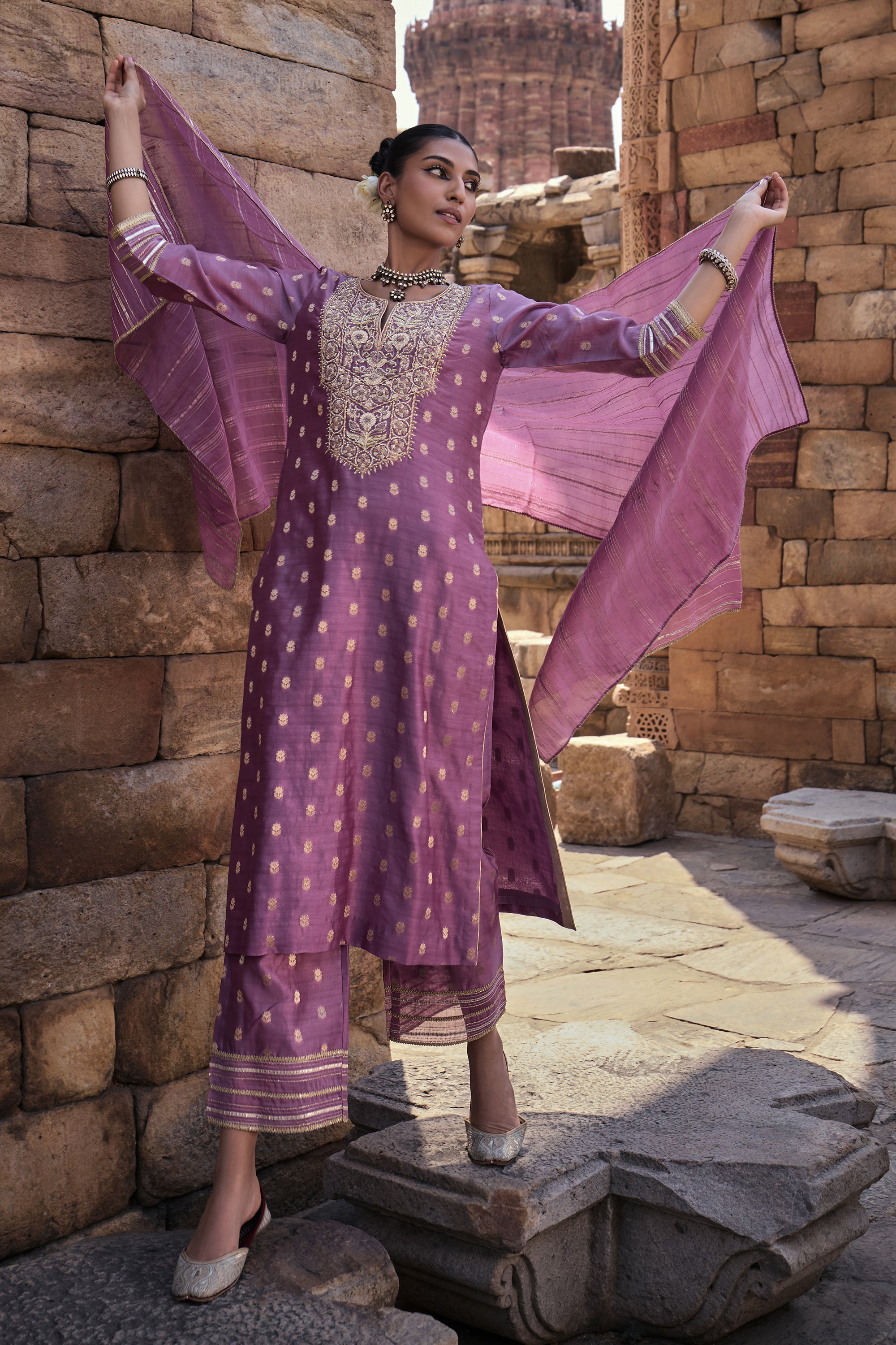 Nehmat_Kurta_Set_Kritika_Dawar