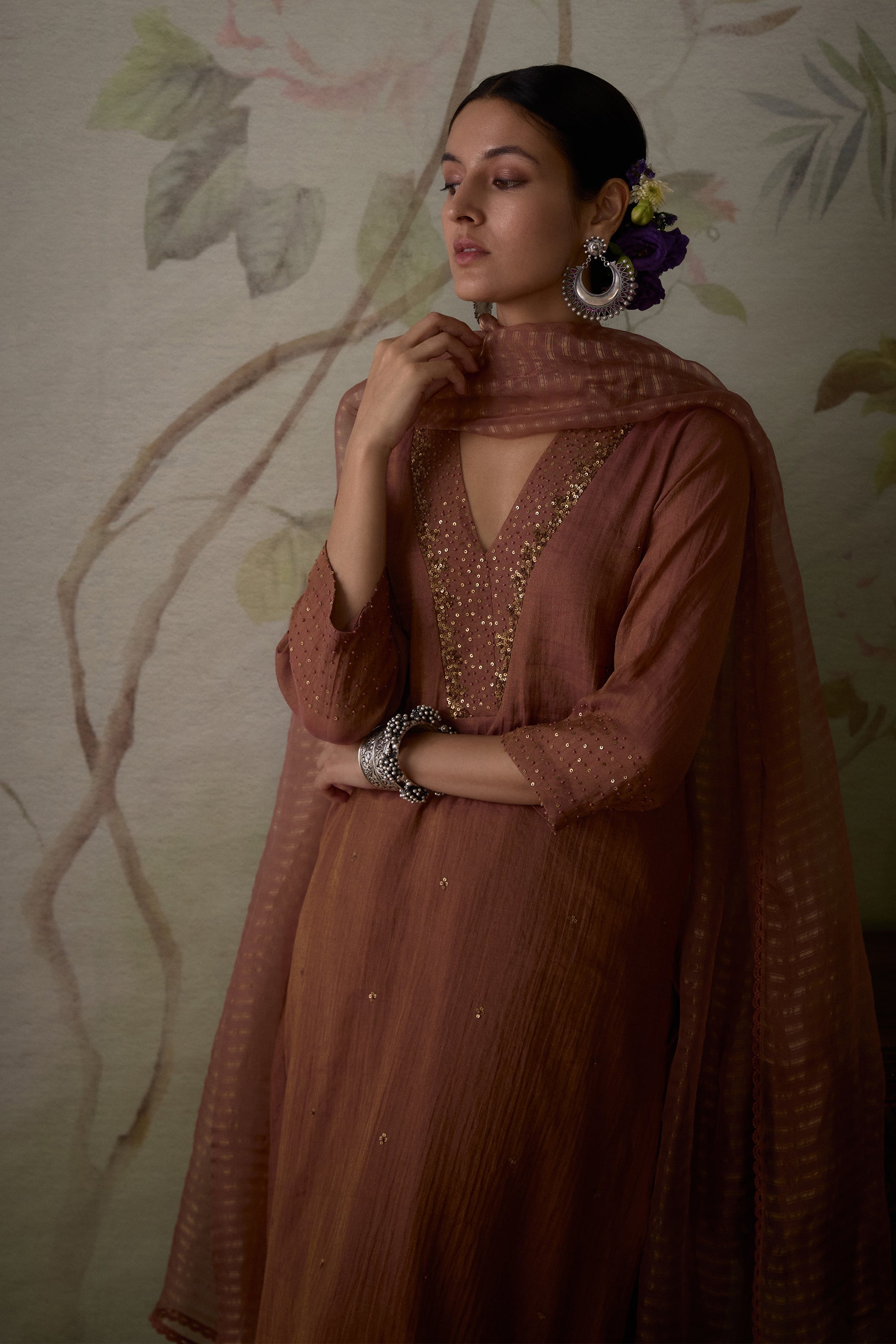 Blush_Pink_Hand_Embroidered_Tissue_Kurta_Set_Kritika_Dawar