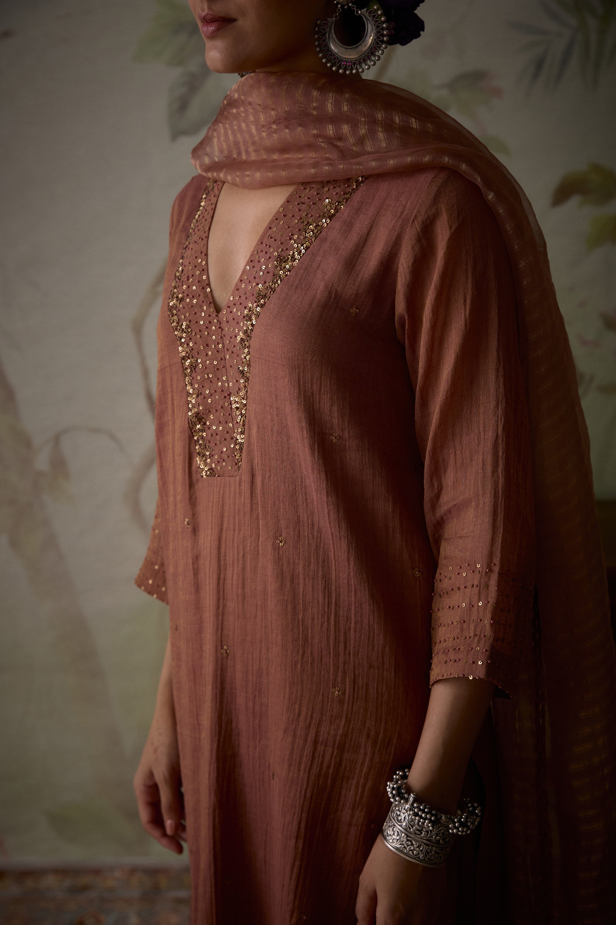 Blush_Pink_Hand_Embroidered_Tissue_Kurta_Set_Kritika_Dawar