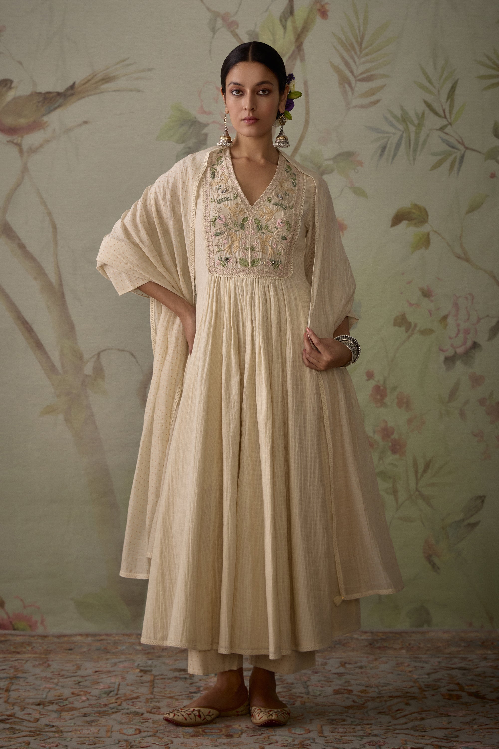 Ivory_Hand_Embroidered_A-Line_Kurta_Set_Kritika_Dawar