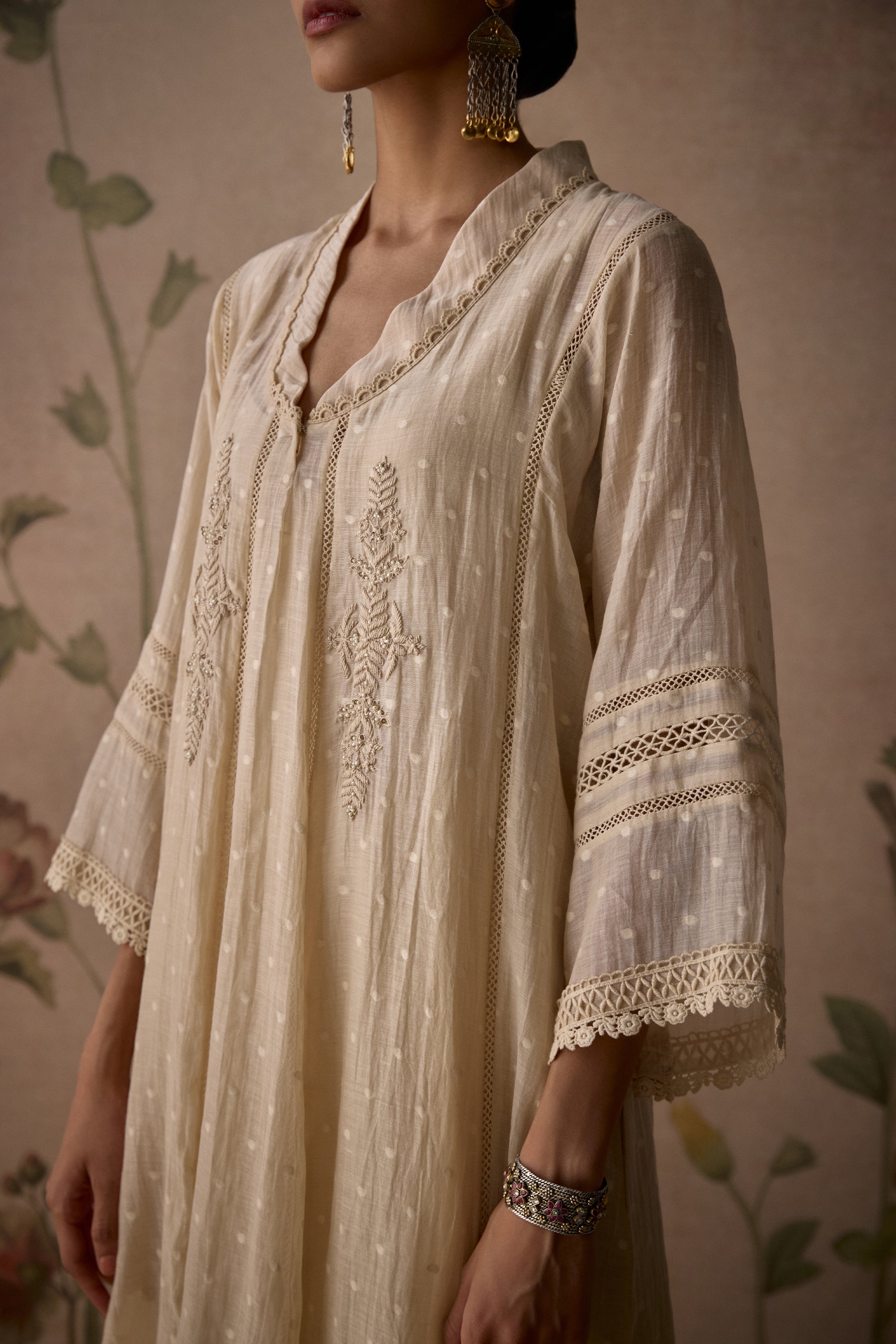 Ivory_Chanderi_Choga_Kurta_Set_Kritika_Dawar