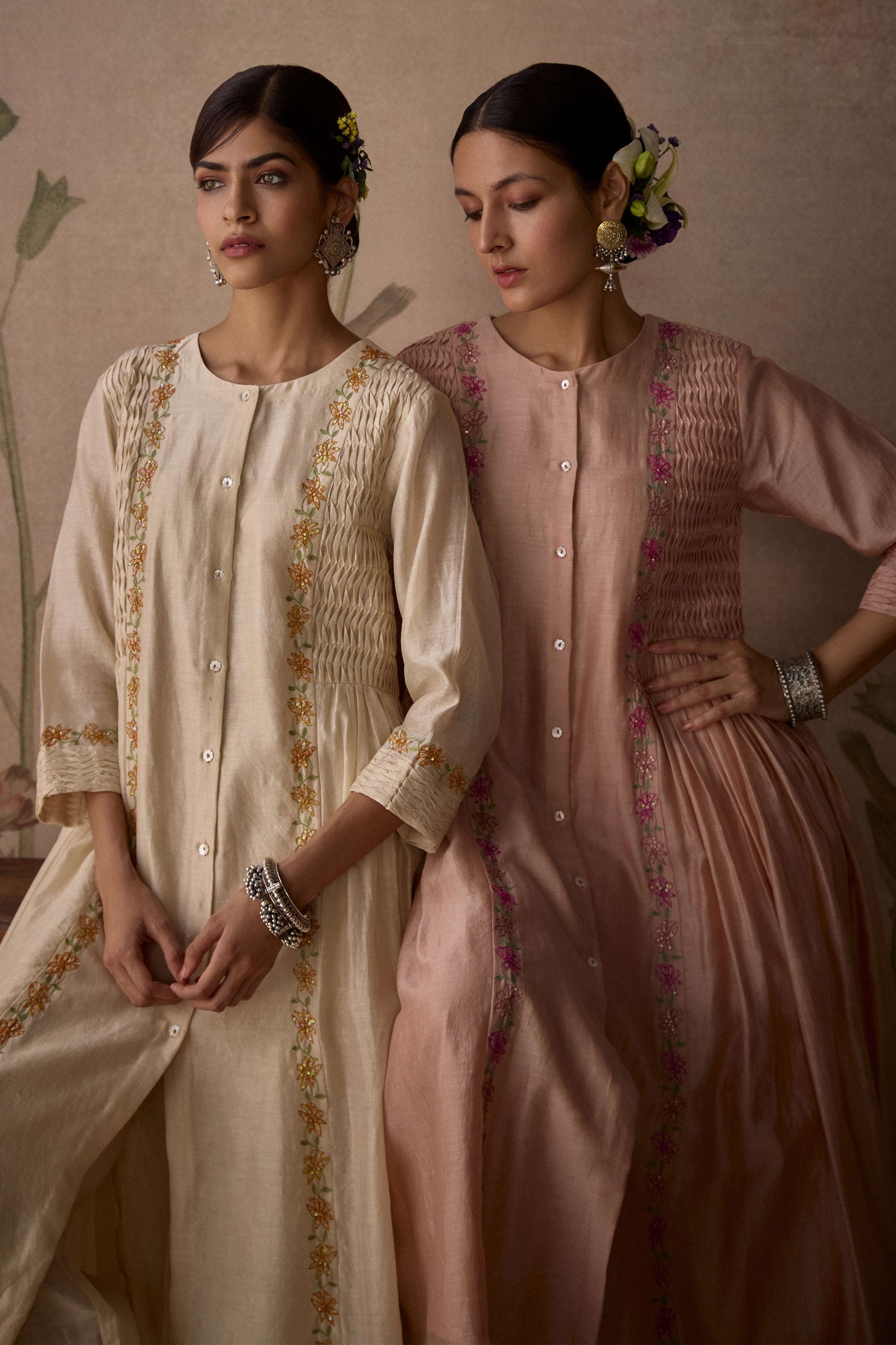 Ivory_Pintuck_Hand_Embroidered_Kurta_Set_Kritika_Dawar