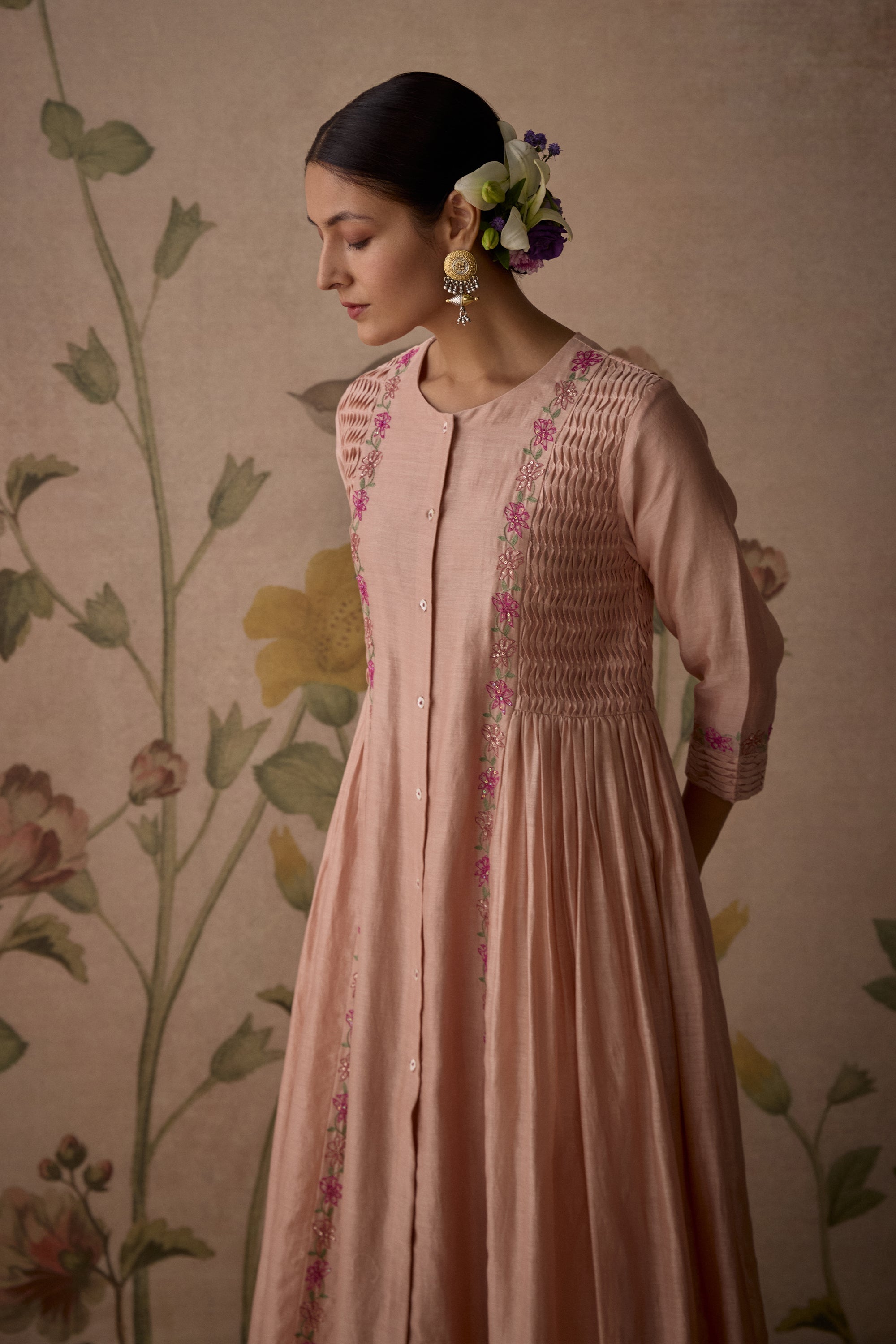Pink_Pintuck_Hand_Embroidered_Kurta_Set_Kritika_Dawar