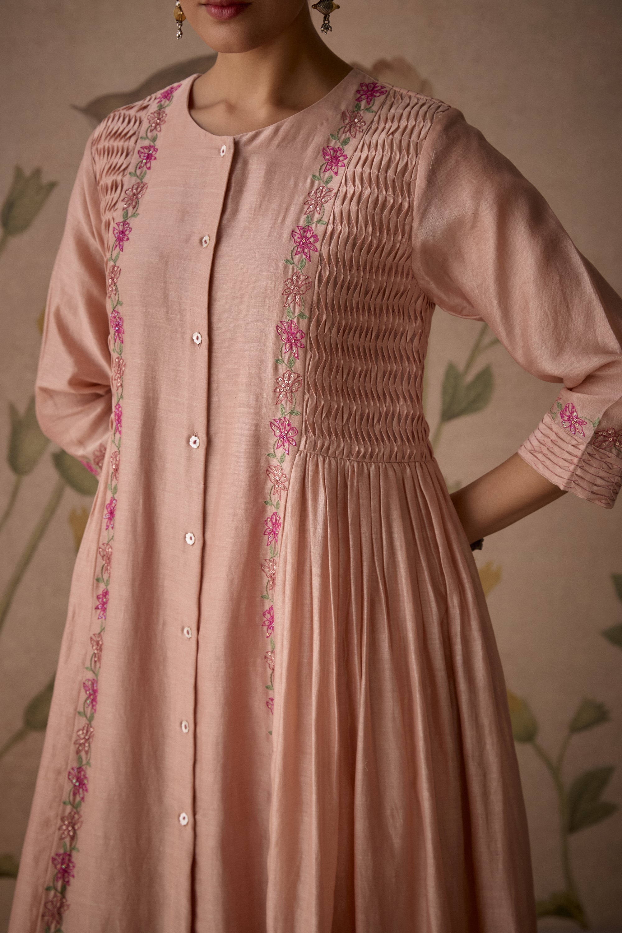 Pink_Pintuck_Hand_Embroidered_Kurta_Set_Kritika_Dawar