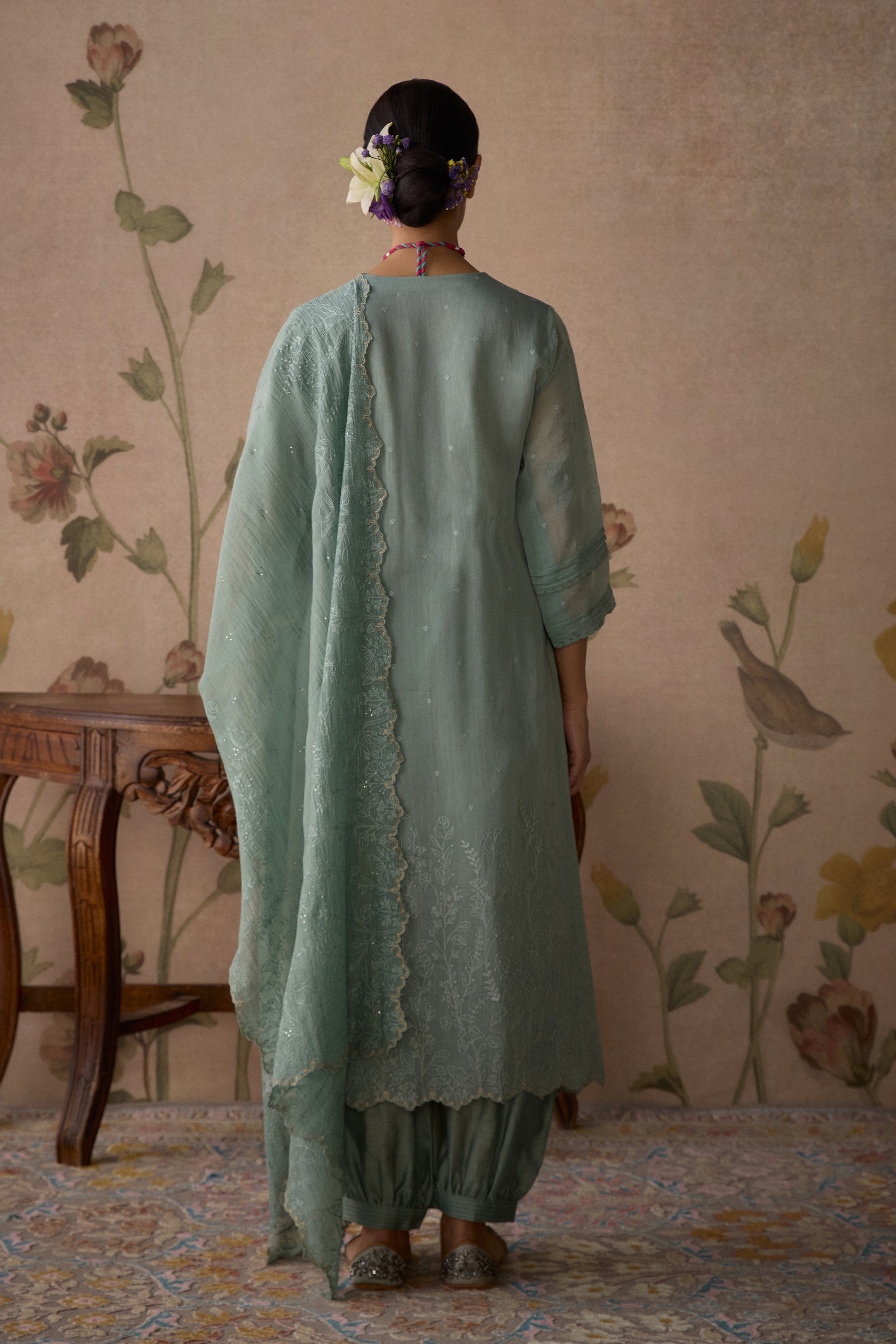 Powder_Blue_Hand_Embroiderd_Scalloped_Kurta_Set_Kritika_Dawar