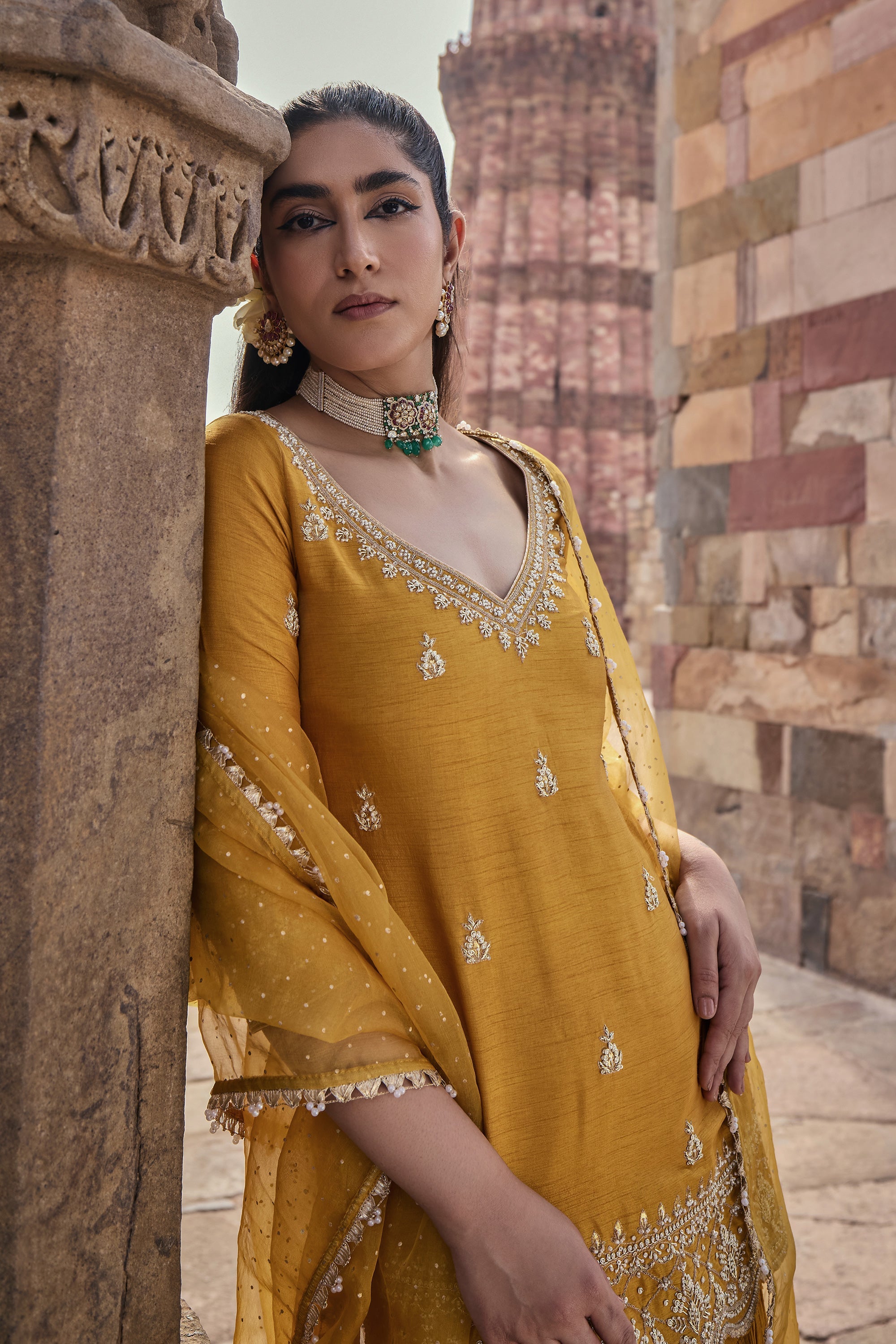 Ambar_Gharara_Set_Kritika_Dawar