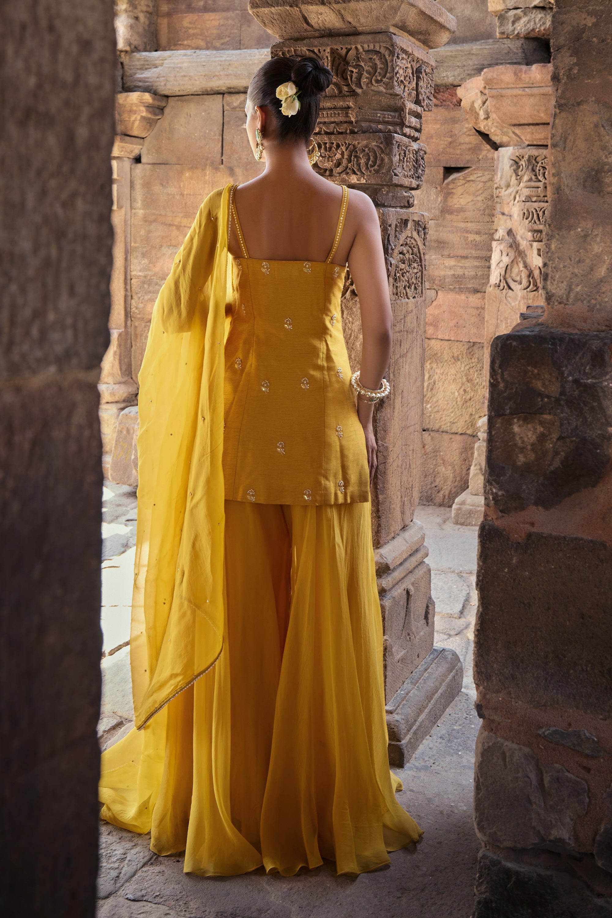 Aliyah_Sharara_Set_Kritika_Dawar