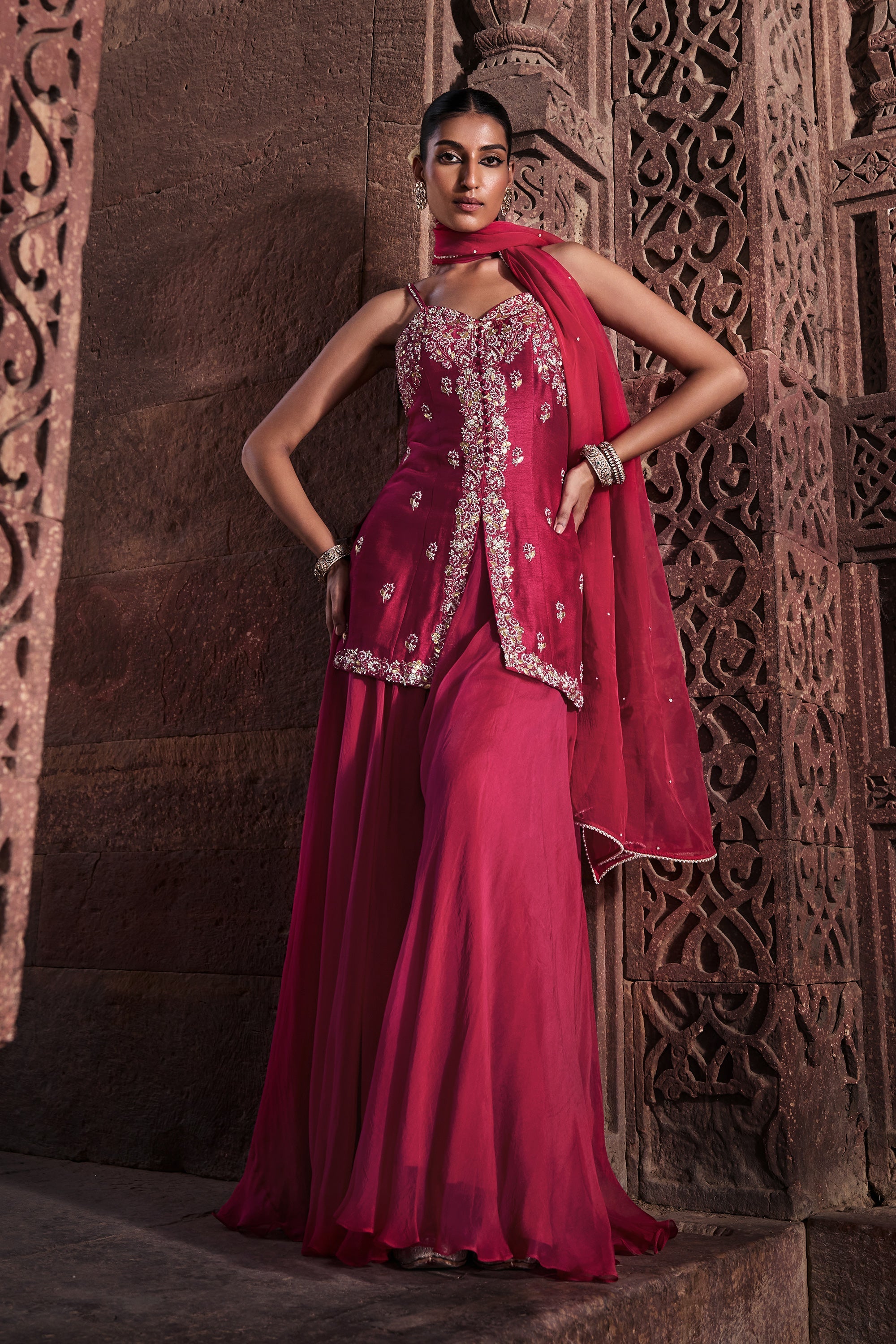 Aliyah_Sharara_Set_Kritika_Dawar