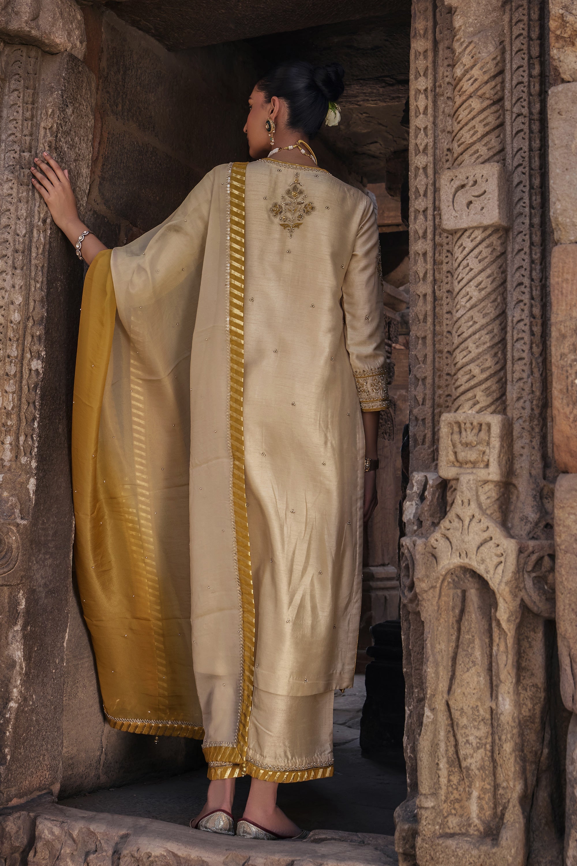 Samah_Kurta_Set_Kritika_Dawar