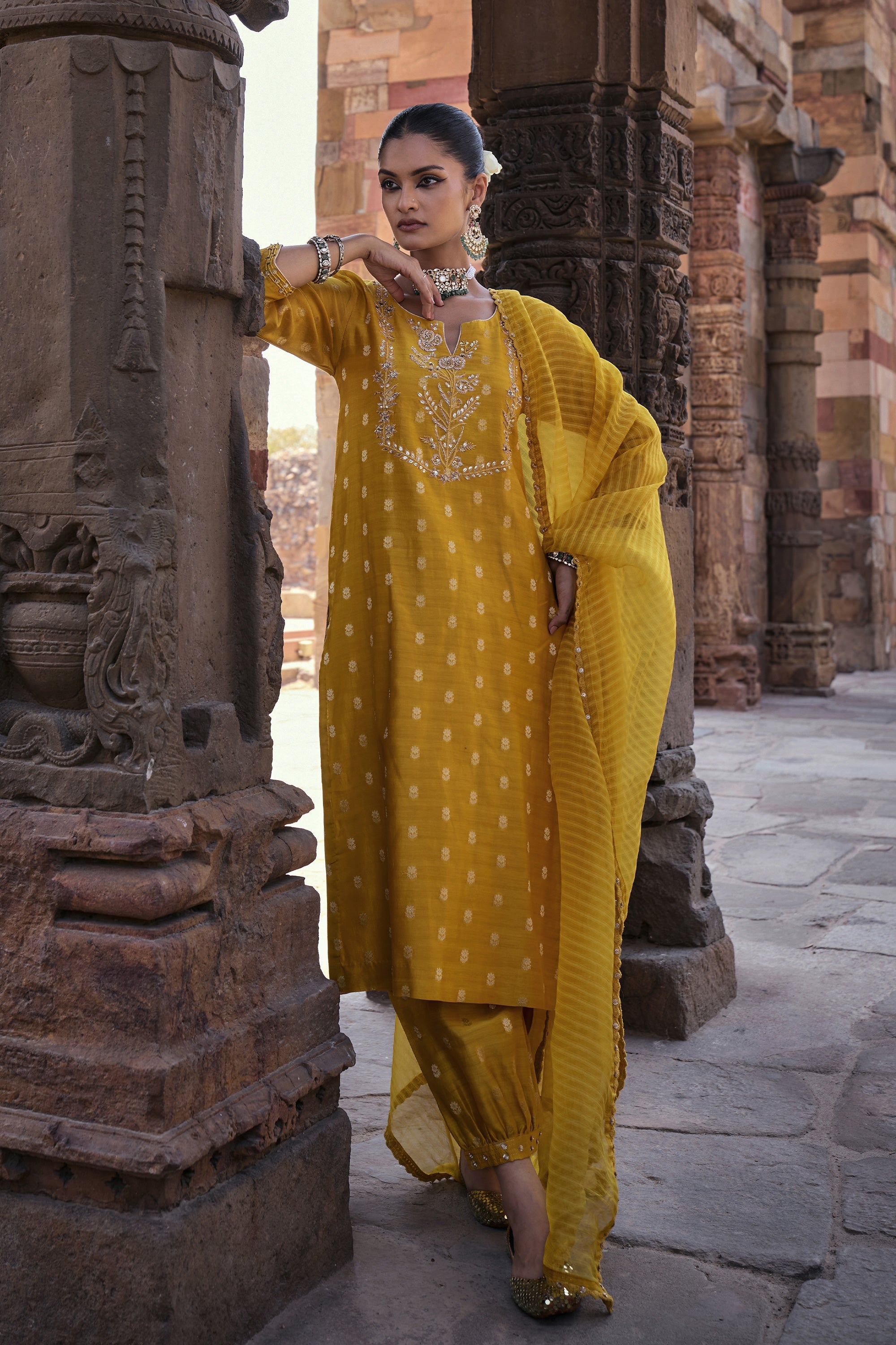 Aarna_Kurta_Set_Kritika_Dawar
