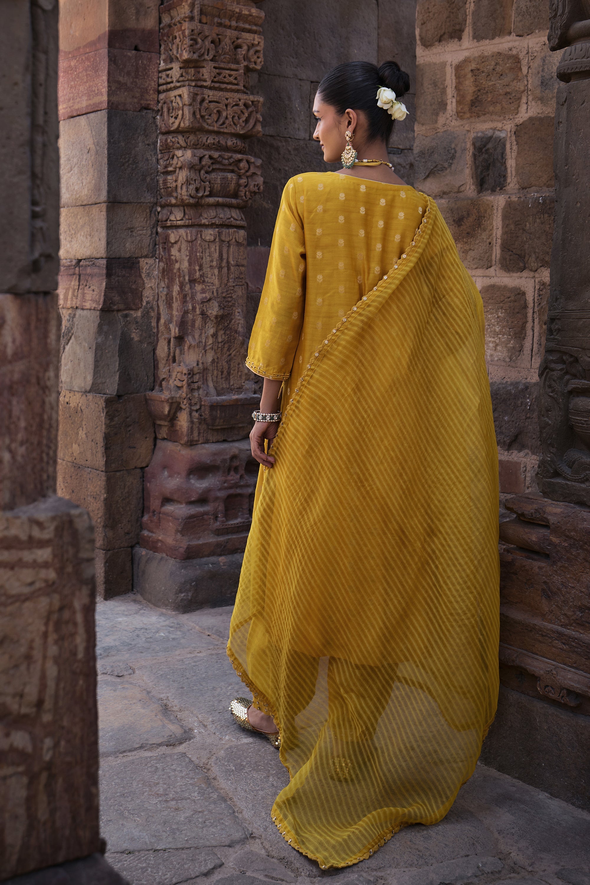 Aarna_Kurta_Set_Kritika_Dawar