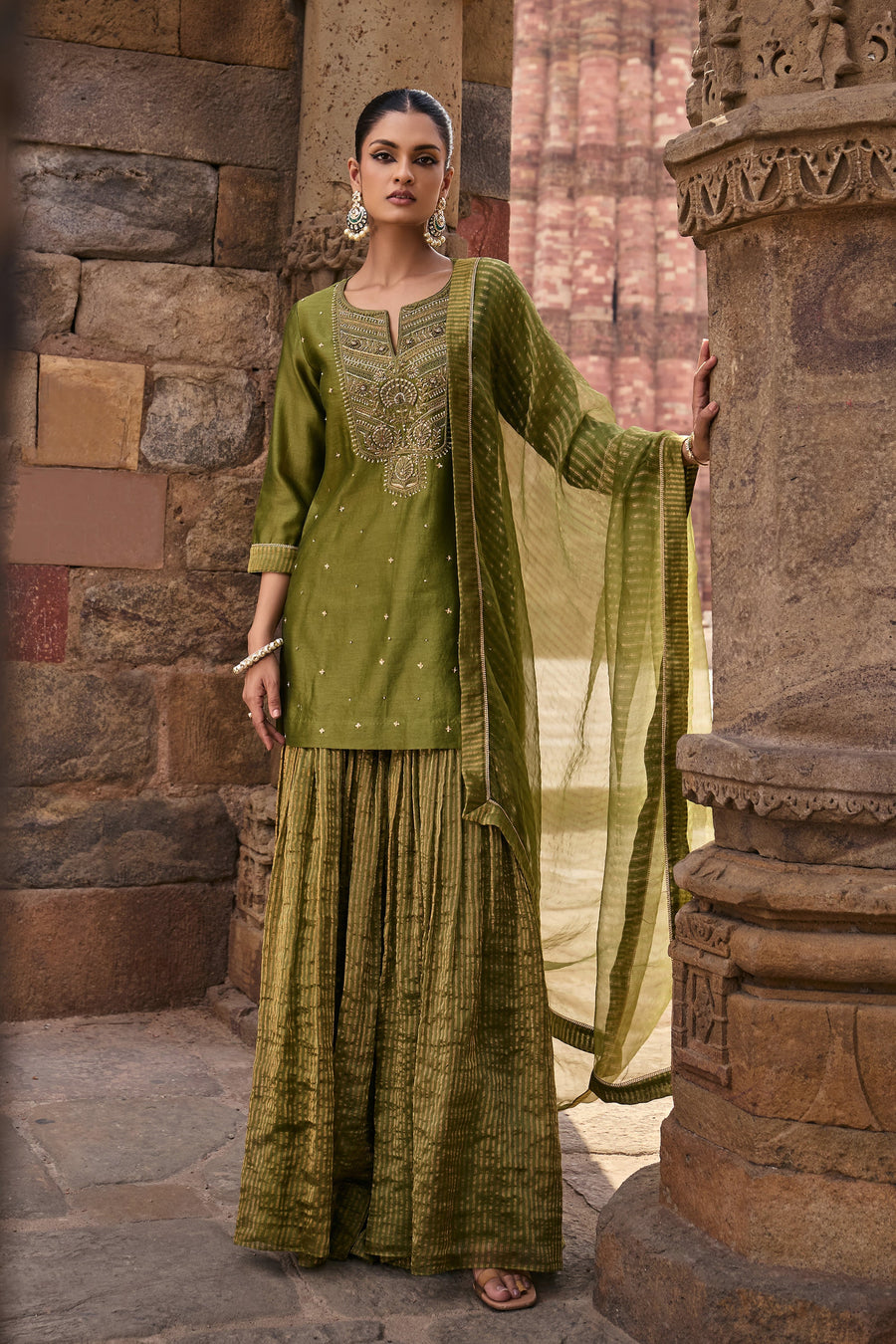 Erum Gharara Set