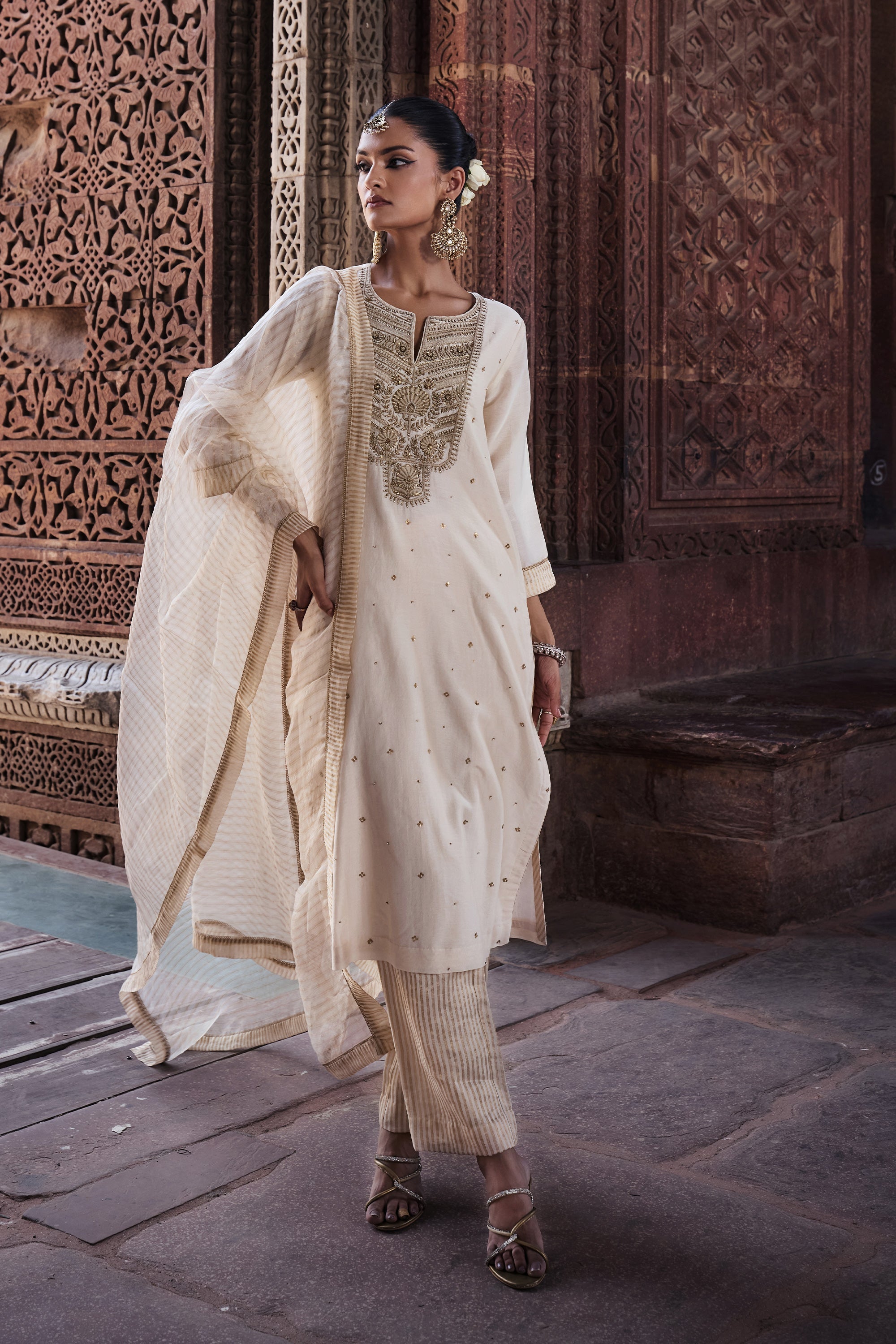 Erum_Kurta_Set_Kritika_Dawar