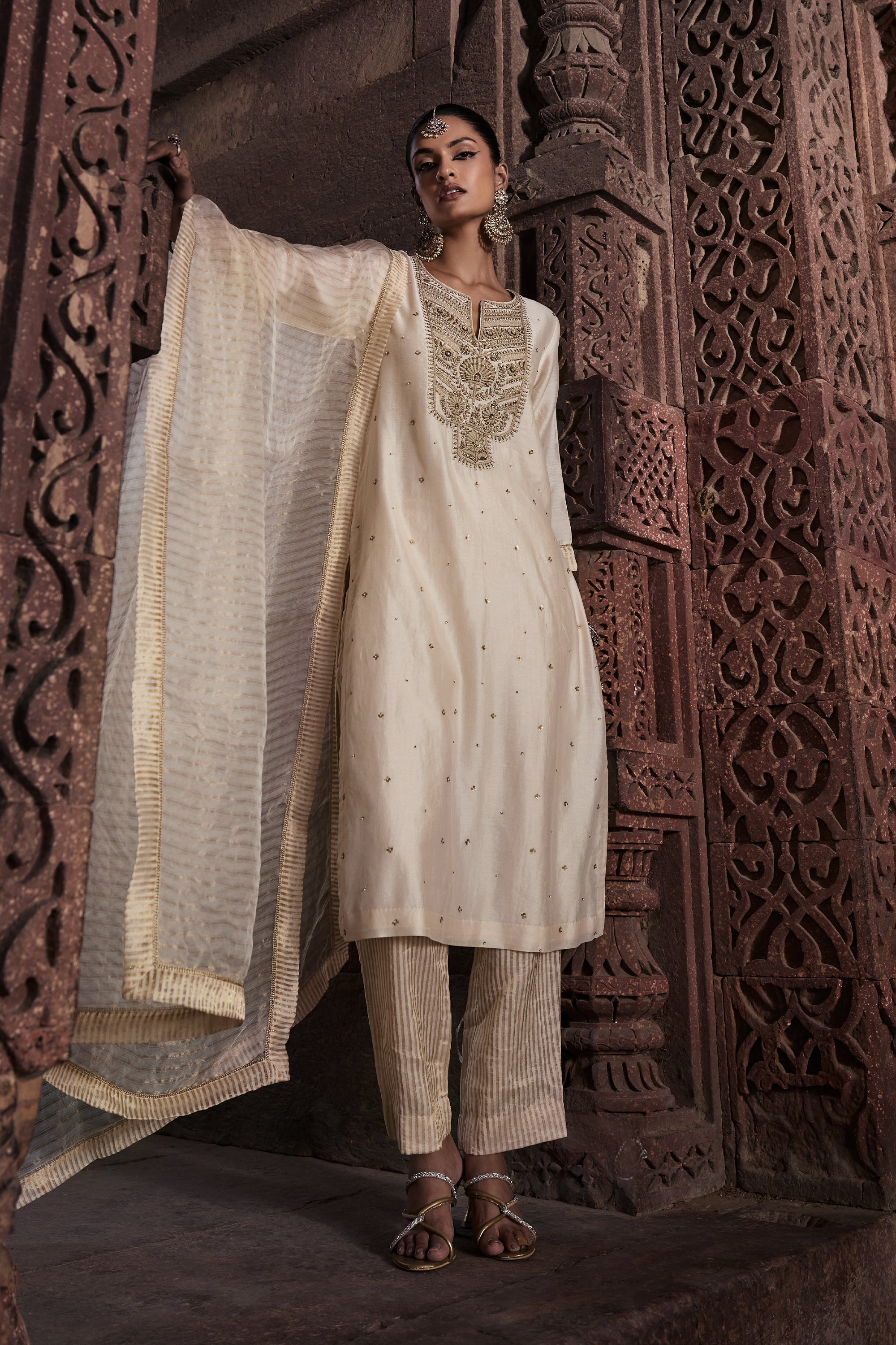 Erum_Kurta_Set_Kritika_Dawar