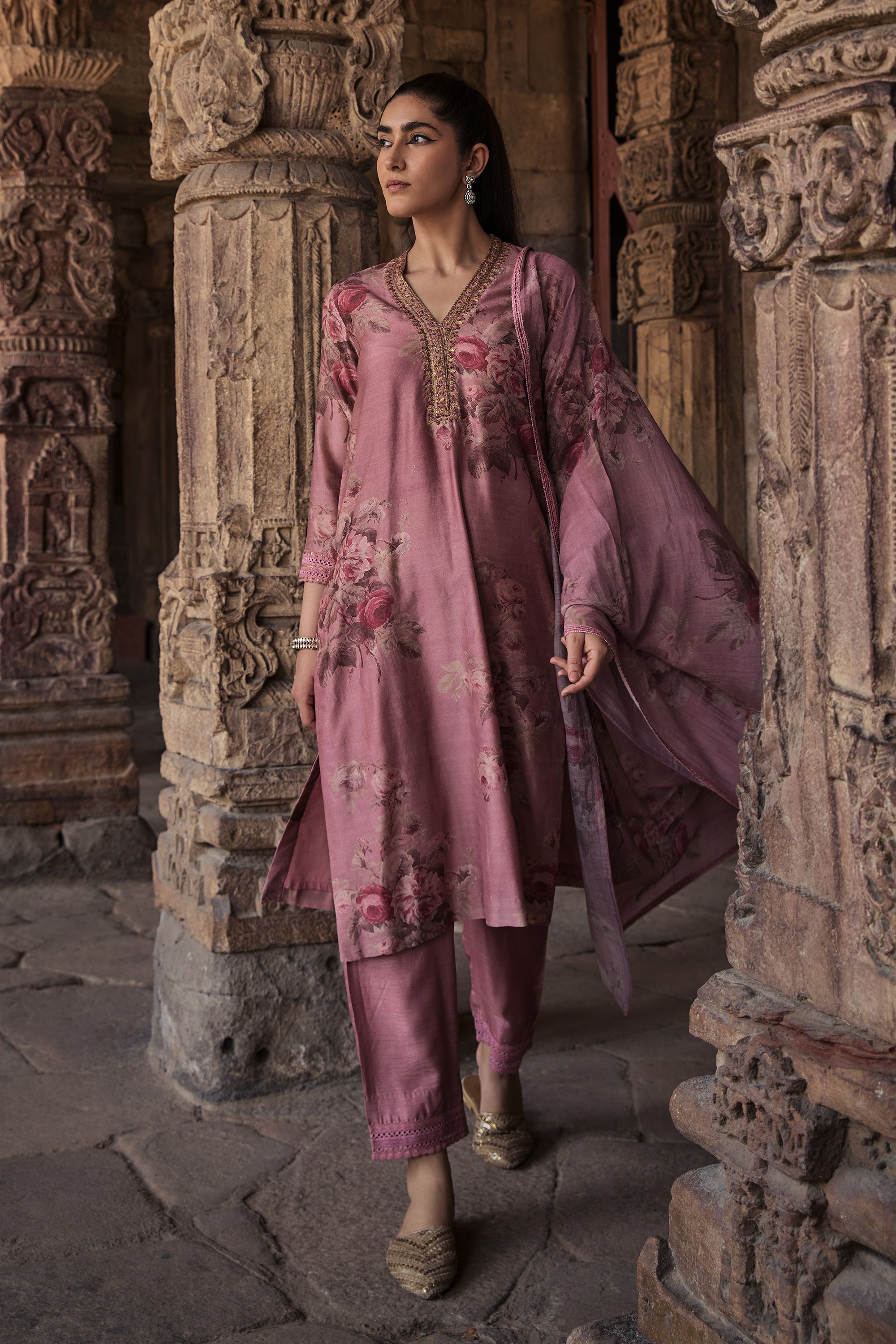 Zainab_Kurta_Set_Kritika_Dawar