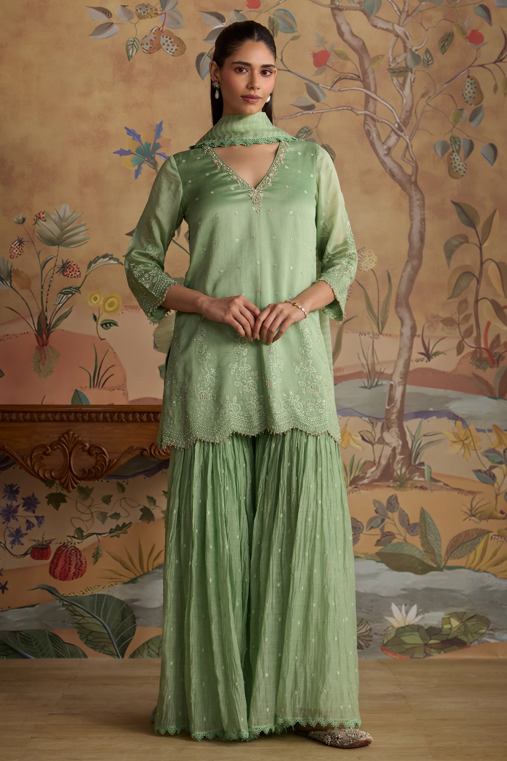 Paakiza Gharara Set B