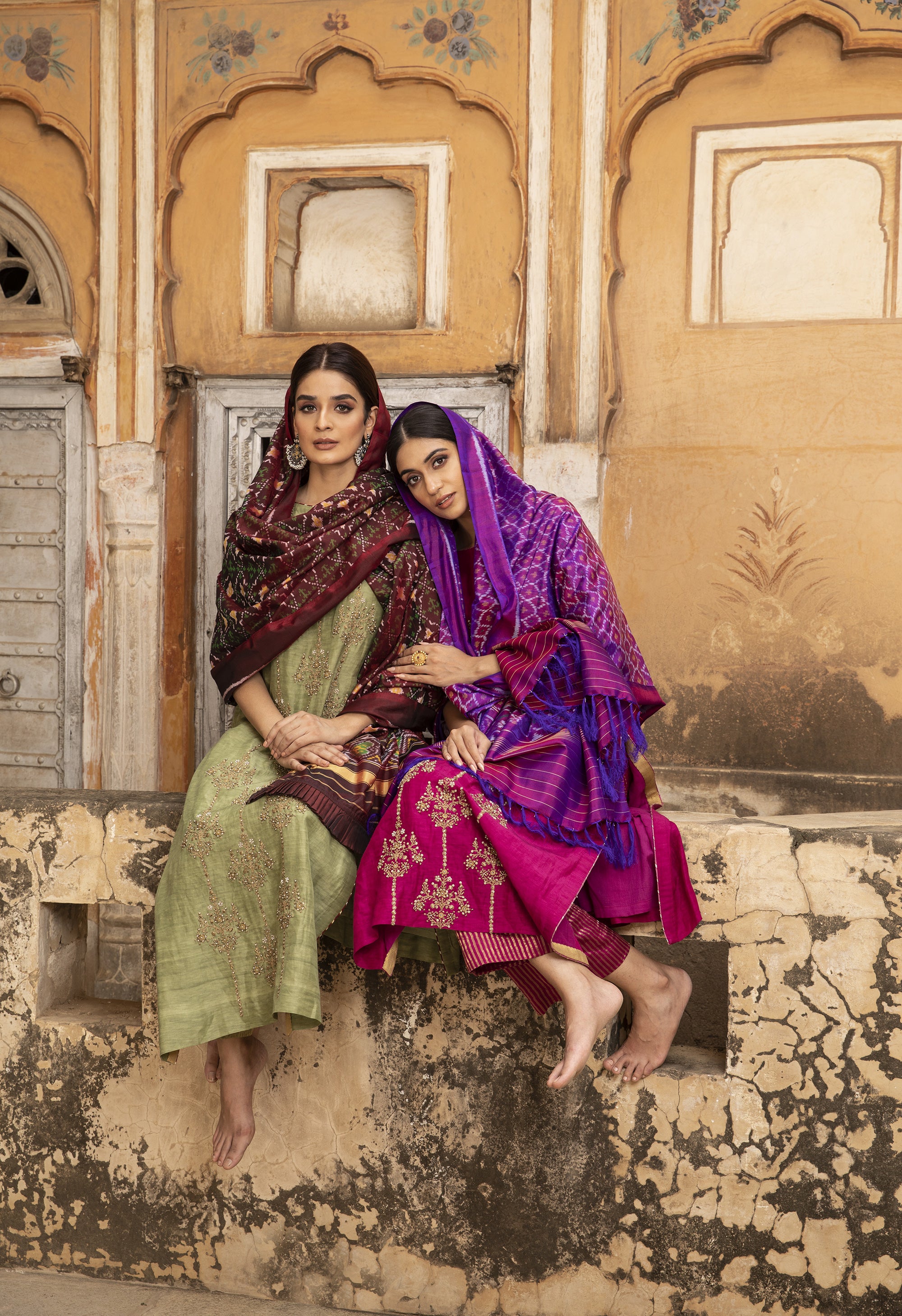 Fuchsia_Hand_Embroidered_Kurta_Set_Kritika_Dawar