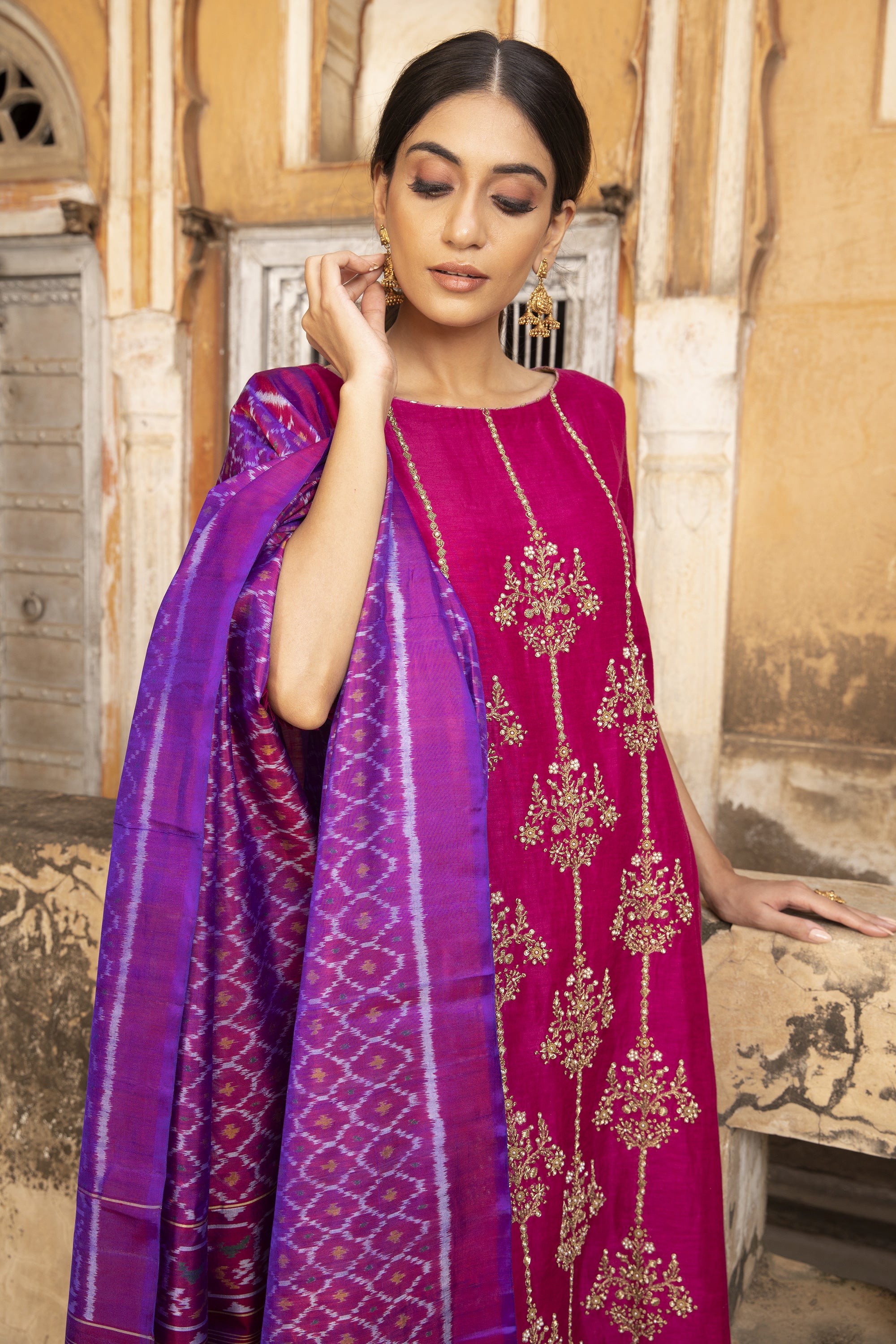 Fuchsia_Hand_Embroidered_Kurta_Set_Kritika_Dawar