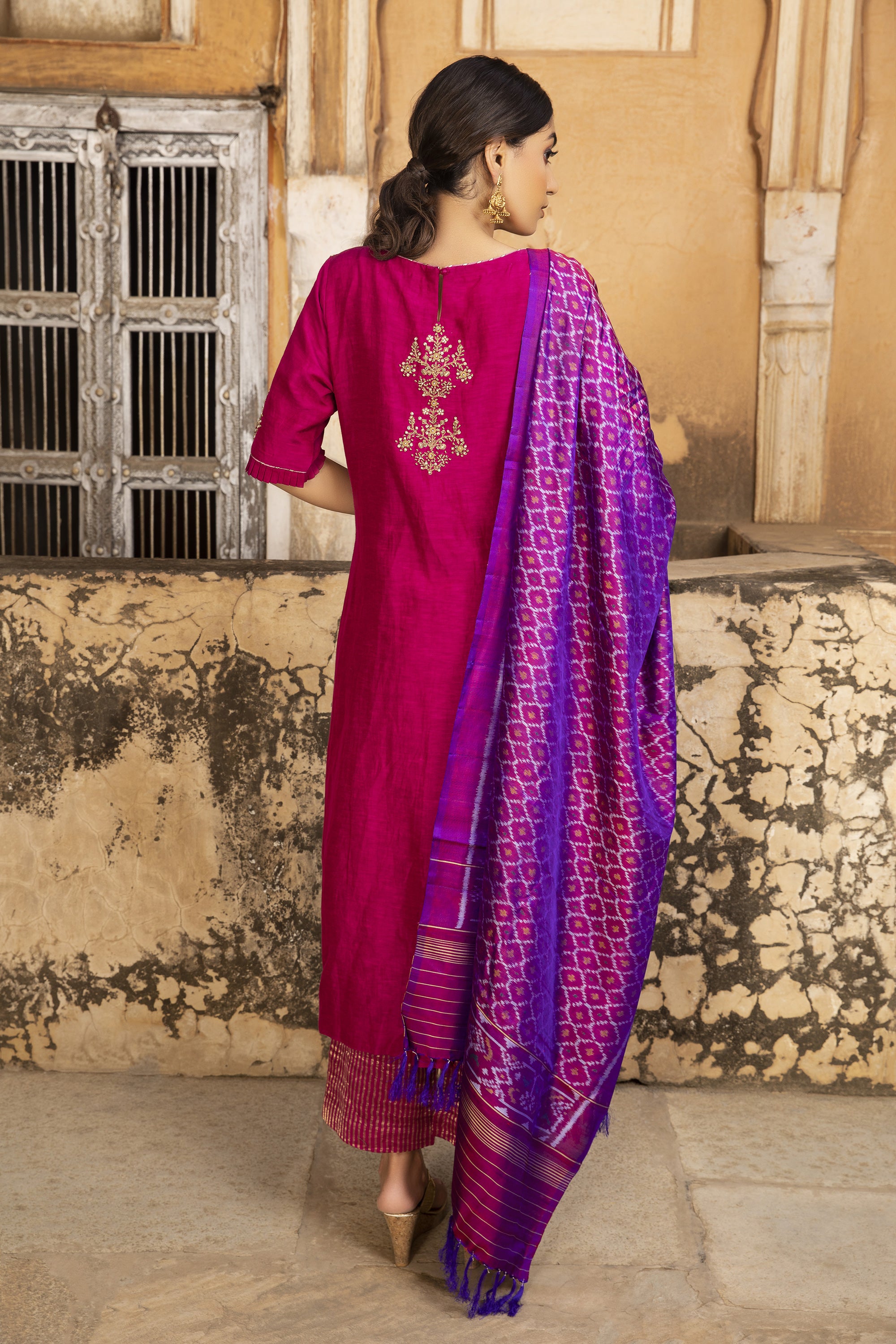 Fuchsia_Hand_Embroidered_Kurta_Set_Kritika_Dawar