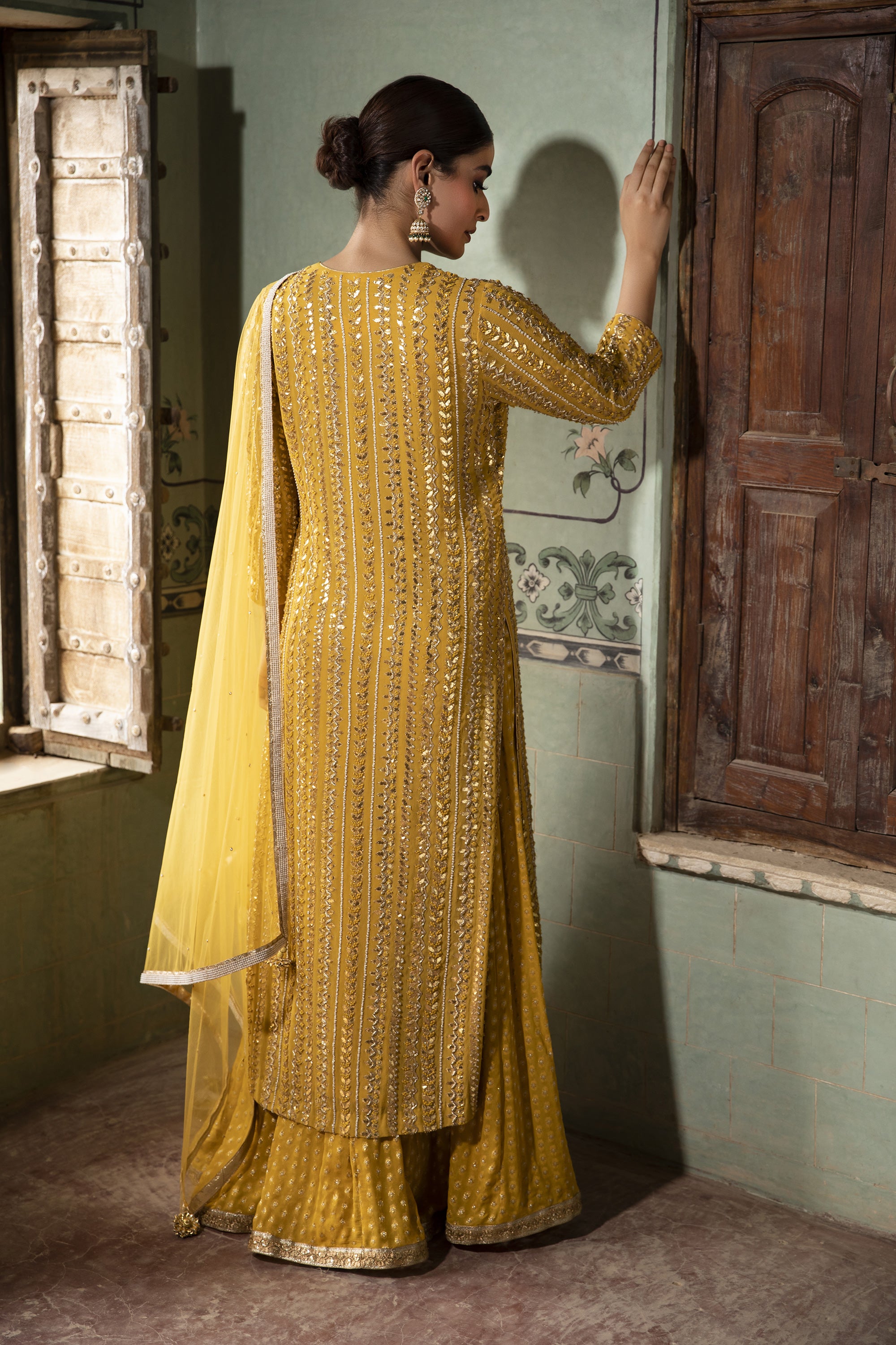 Yellow_Georgette_Gota_Embroidered_Kurta_Set_Kritika_Dawar