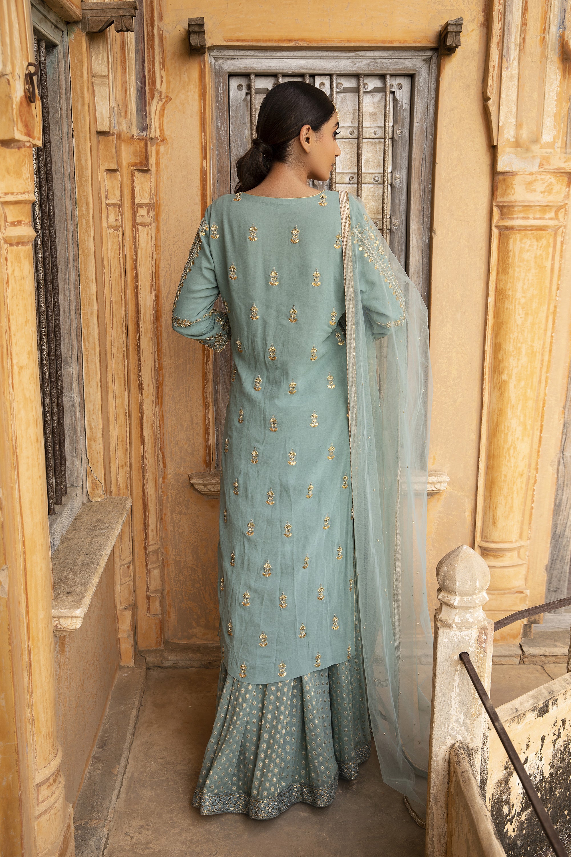 Blue_Georgette_Gota_Jaal_Embroidered_Kurta_Set_Kritika_Dawar