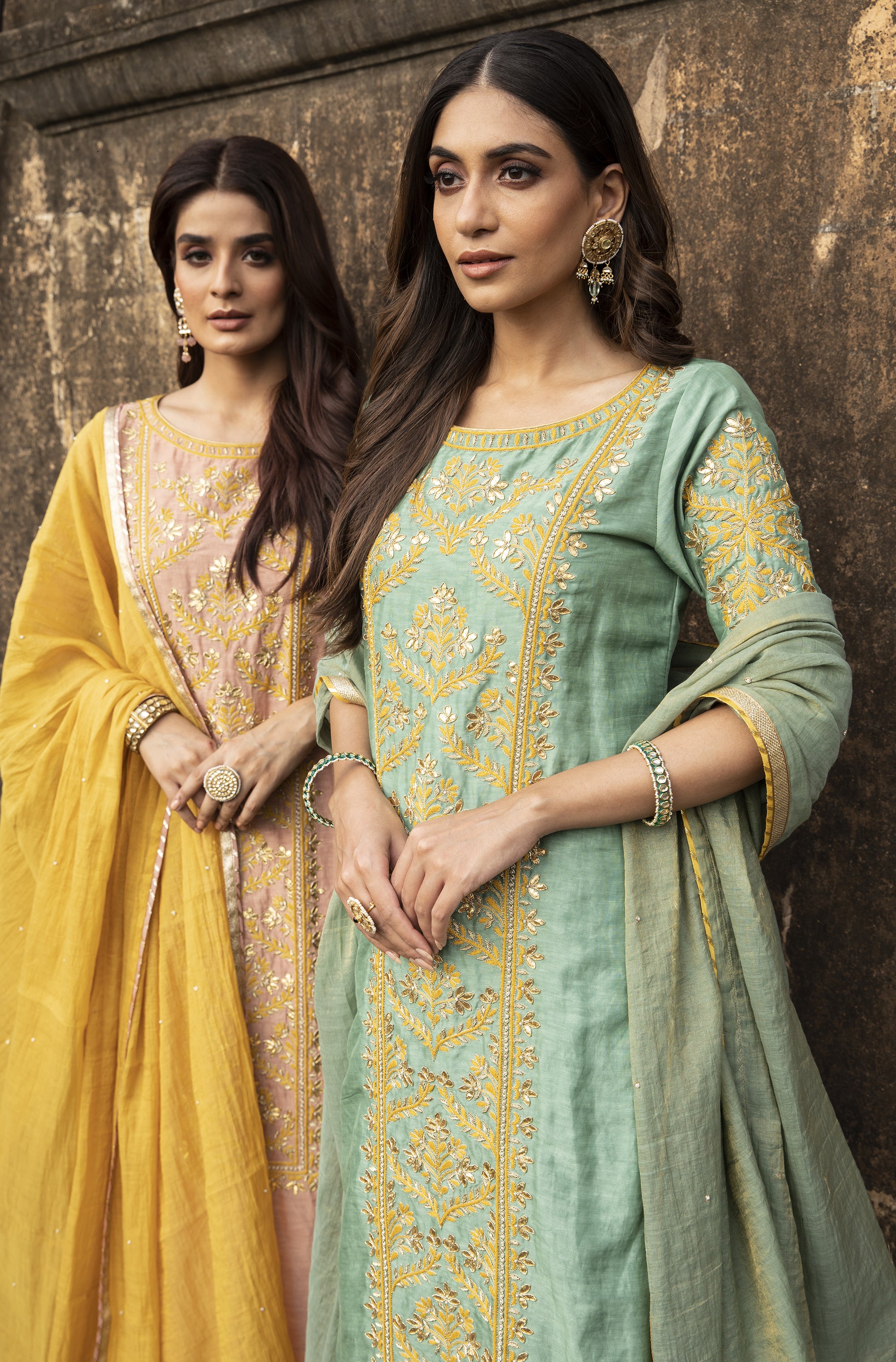 Mint_Green_Linen_Silk_Gota_Embroidered_Kurta_Set_Kritika_Dawar