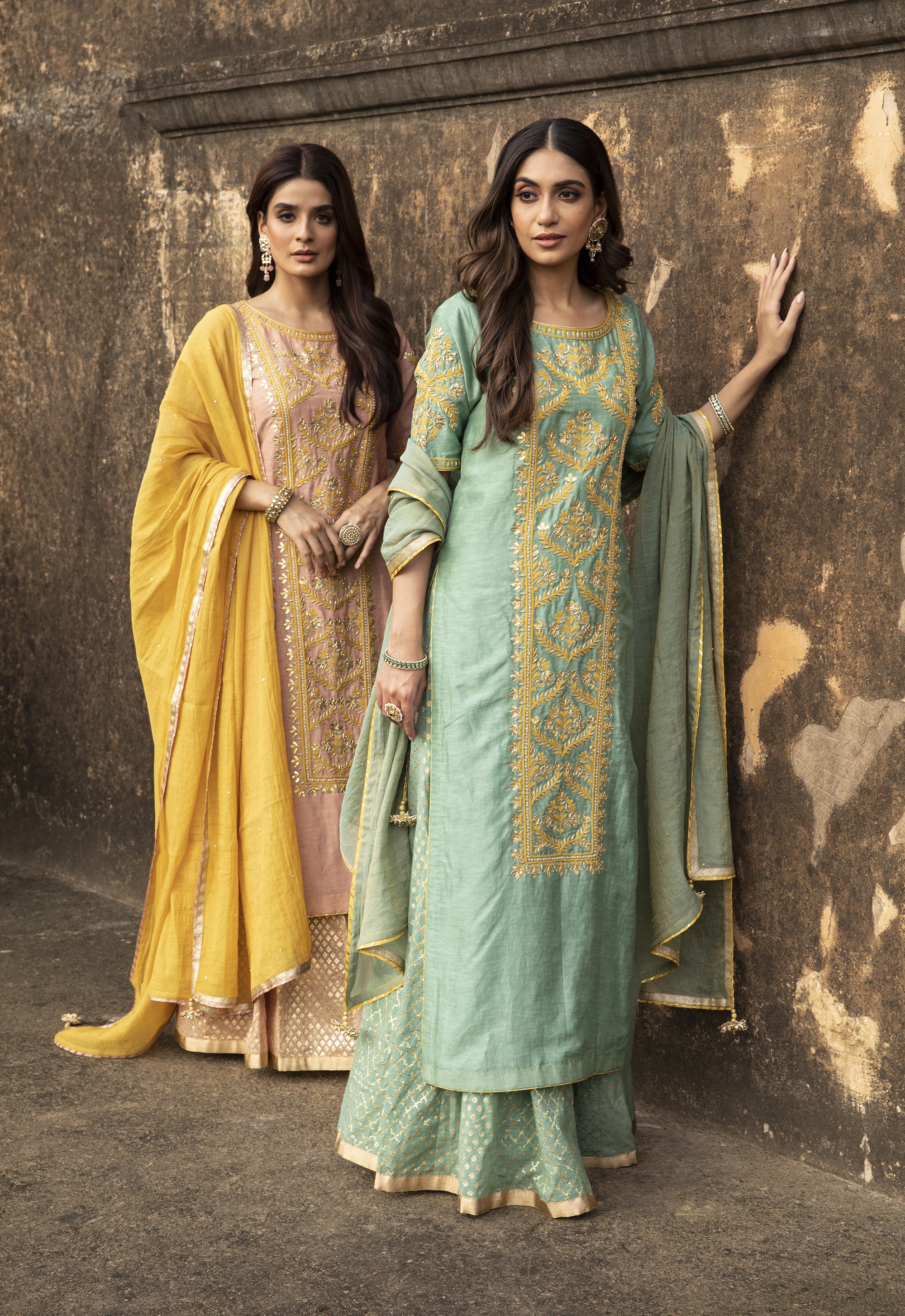 Mint_Green_Linen_Silk_Gota_Embroidered_Kurta_Set_Kritika_Dawar