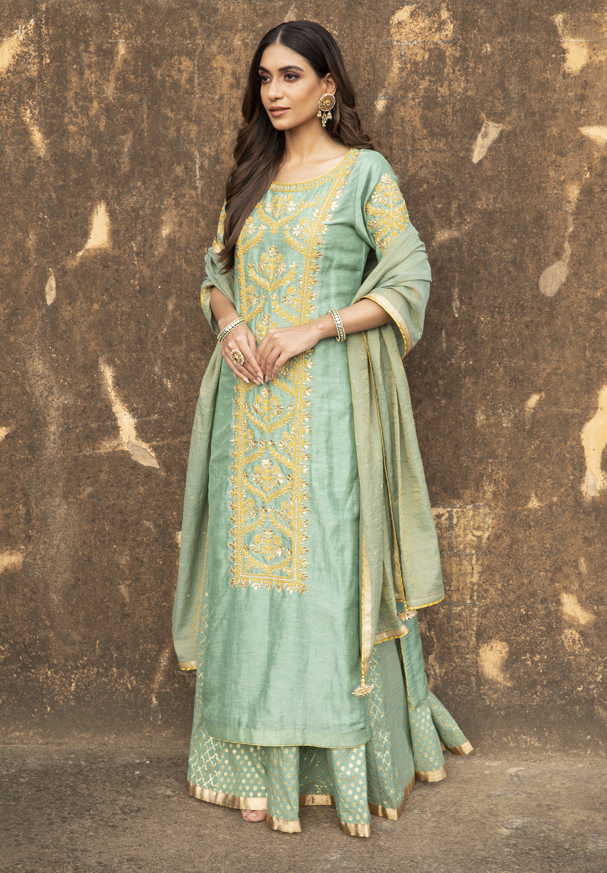 Mint_Green_Linen_Silk_Gota_Embroidered_Kurta_Set_Kritika_Dawar