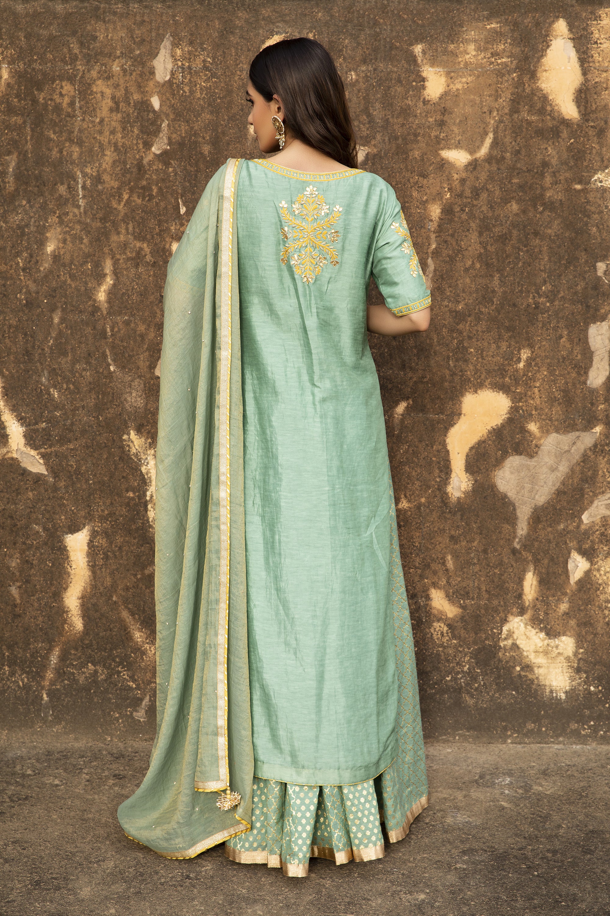 Mint_Green_Linen_Silk_Gota_Embroidered_Kurta_Set_Kritika_Dawar
