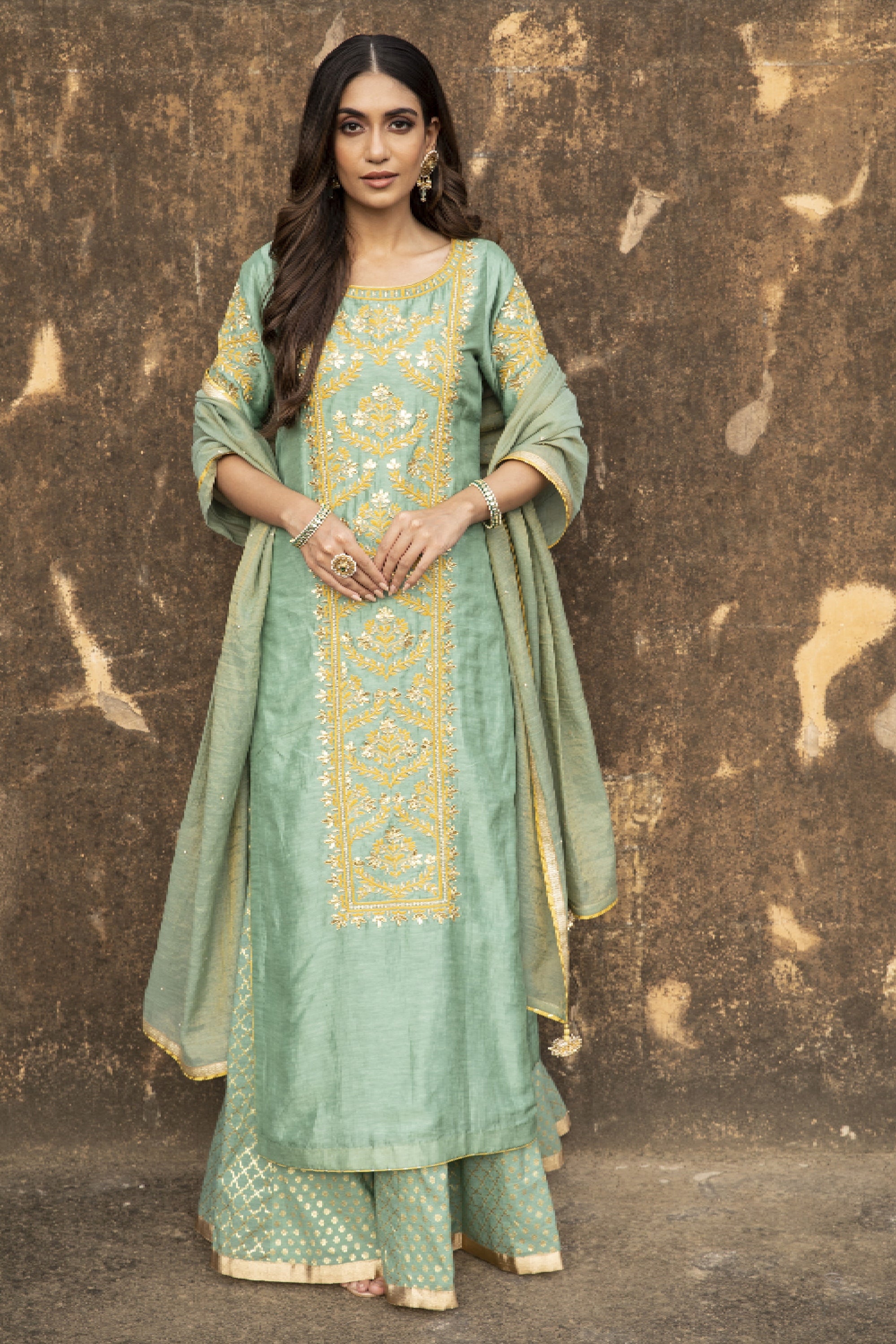 Mint_Green_Linen_Silk_Gota_Embroidered_Kurta_Set_Kritika_Dawar