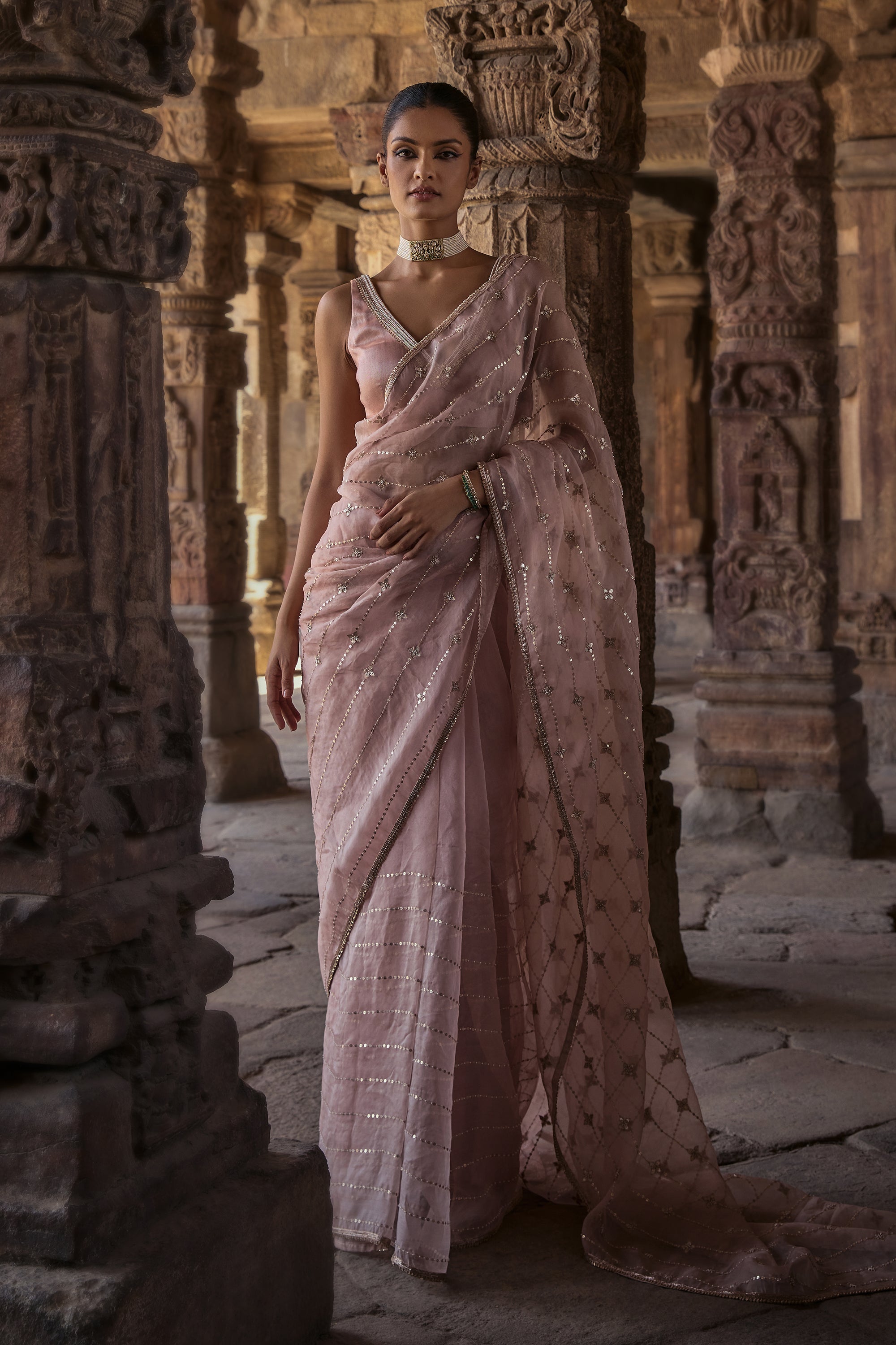 Noorein_Saree_Set_Kritika_Dawar