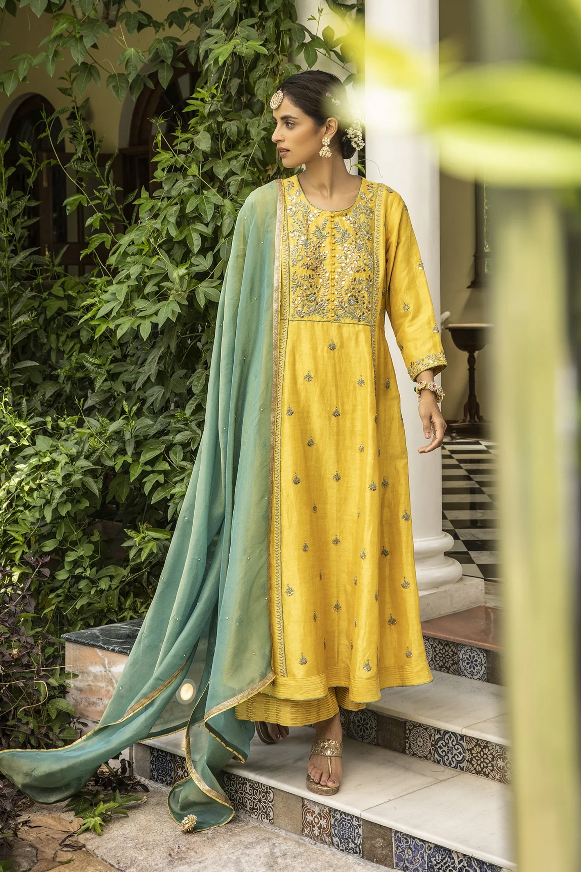Yellow_Linen_Silk_Kurta_Set_Kritika_Dawar